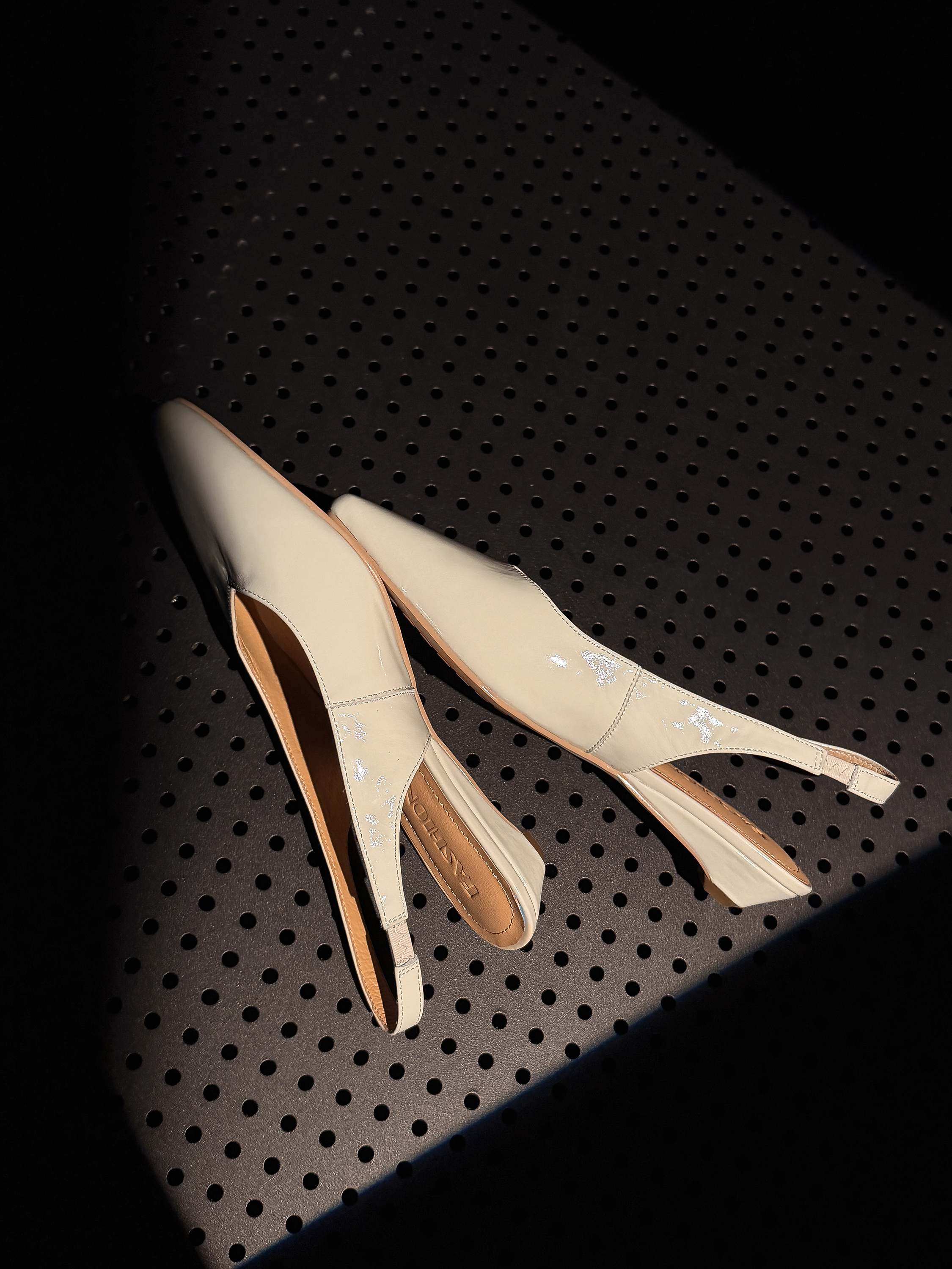 Sepatu Wanita Kulit Sapi Lenki - Women Shoes Brand ulasan dan harga